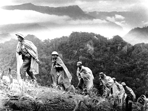 Đoàn quân Tây Tiến là tuyệt phẩm của sự kiên cường và sự hy sinh trong lịch sử Việt Nam. Trải qua nhiều thăng trầm, họ đã chiến đấu vì độc lập và tự do của đất nước. Hãy xem hình ảnh và cảm nhận sự cao cả và nhân văn của đoàn quân Tây Tiến.